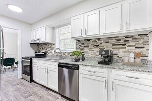 Elea in Marietta, GA - Building Photo