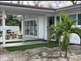 2179 Broad Ranch Dr in Port Charlotte, FL - Building Photo