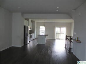 2407 Cook Dr in Easton, PA - Building Photo - Building Photo