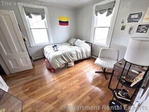 273 Cardinal Medeiros Ave, Unit #1 in Cambridge, MA - Building Photo - Building Photo