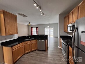 2343 Calabassas Ln in Matthews, NC - Building Photo - Building Photo