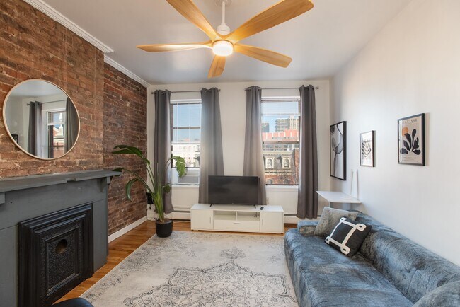 315 Pavonia Ave in Jersey City, NJ - Building Photo - Building Photo