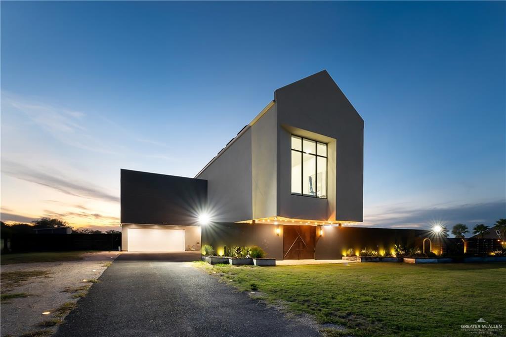166 N San Roman Rd in Los Fresnos, TX - Building Photo