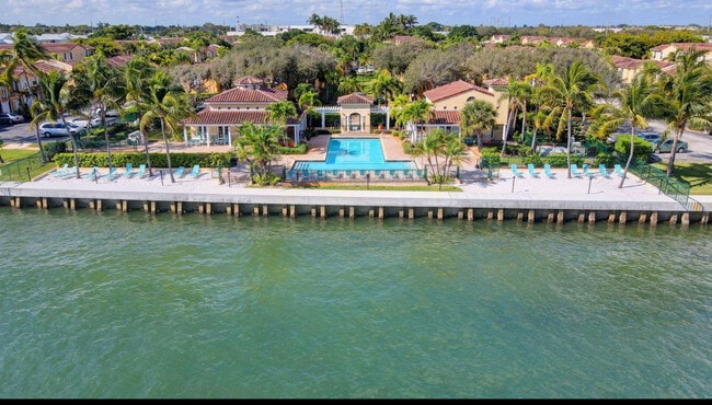 property at 1035 Lake Shore Dr