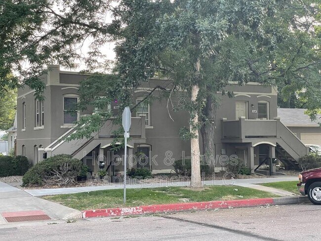 property at 326 W Myrtle St