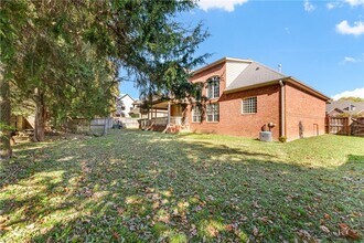 2265 N Covington Park Blvd in Fayetteville, AR - Building Photo - Building Photo