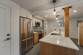 811 16th Ave in Seattle, WA - Building Photo - Building Photo