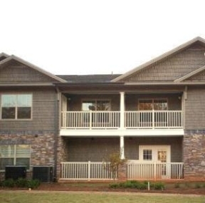 Whitehall Manor in Cleveland, GA - Building Photo