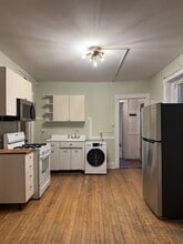 2640 West Thomas Street, Unit First Floor in Chicago, IL - Building Photo - Building Photo