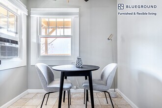 317 Hawthorne Ave-Unit -FL2-ID454 in Palo Alto, CA - Building Photo - Building Photo