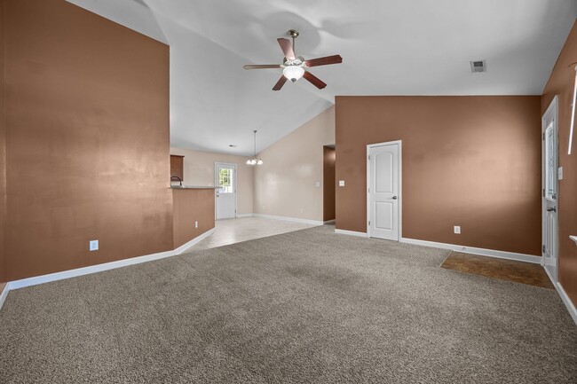 156 Rosemary Ave in Hubert, NC - Building Photo - Building Photo