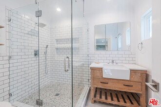 1628 W 80th St in Los Angeles, CA - Building Photo - Building Photo