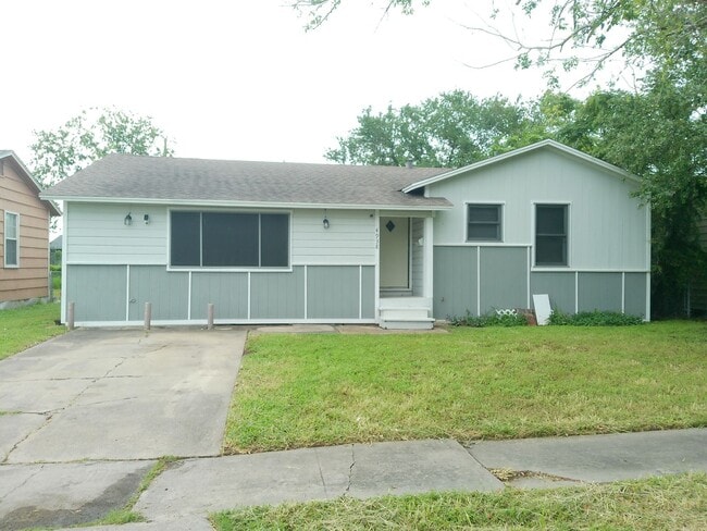 property at 4938 Jean St