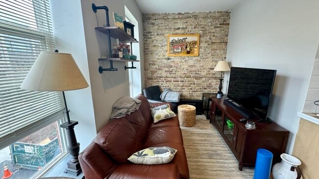 1453 W Cortez St, Unit 3 in Chicago, IL - Building Photo - Building Photo