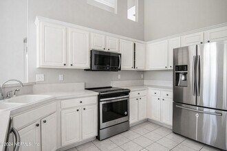 9166 Spindletree Way in Jacksonville, FL - Building Photo - Building Photo