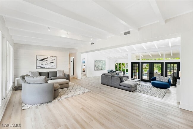 property at 134 16th Ave S