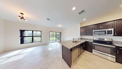 6156 Bangalow Dr in Greenacres, FL - Building Photo - Building Photo