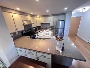 2950 Dean Pkwy in Minneapolis, MN - Building Photo - Building Photo