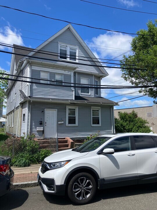 93 Baldwin St in Bridgeport, CT - Building Photo