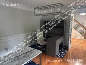 6960 Whispering Oaks Ct in Stone Mountain, GA - Building Photo - Building Photo