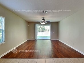 137 Tollerton Avenue in Saint Johns, FL - Foto de edificio - Building Photo