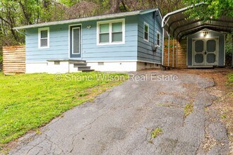 1033 Pineville Rd in Chattanooga, TN - Building Photo - Building Photo