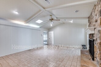 1525 Cripple Creek Dr in Irving, TX - Building Photo - Building Photo