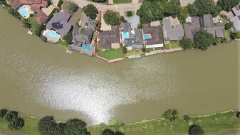 1231 Creekford Cir in Sugar Land, TX - Building Photo