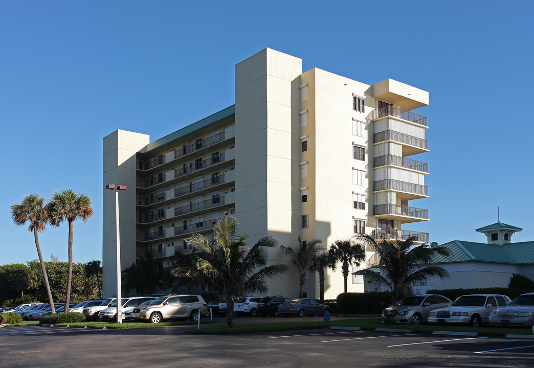 Dune Walk by the Ocean in Jensen Beach, FL - Foto de edificio