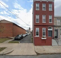 414 Pine St, Unit 3 in Reading, PA - Building Photo