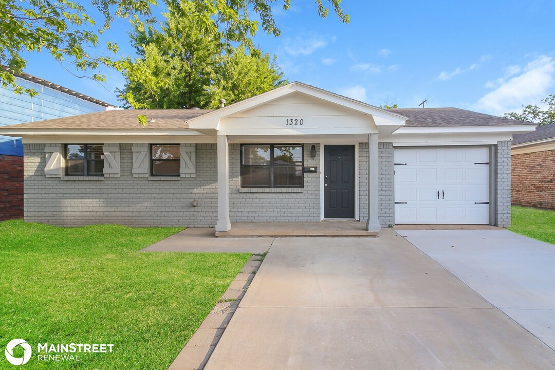 1320 SW 61st Terrace in Oklahoma City, OK - Building Photo