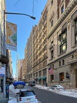 40 W 24th St in New York, NY - Building Photo