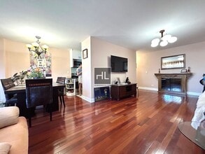 2940 W 5th St, Unit 19C in Brooklyn, NY - Building Photo - Building Photo