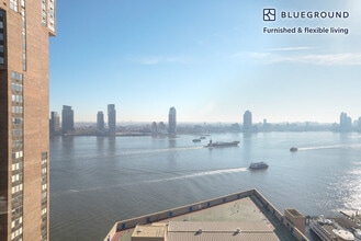 10 Waterside Plaza in New York, NY - Building Photo - Building Photo