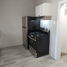 220 Grandview Ave in East Peoria, IL - Foto de edificio - Building Photo