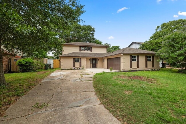 1819 Redwood Ct in Sugar Land, TX - Building Photo - Building Photo