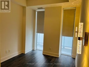 188 Fairview Mall Dr in Toronto, ON - Building Photo - Building Photo