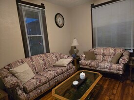 2107 Windsor Ave in Dubuque, IA - Building Photo