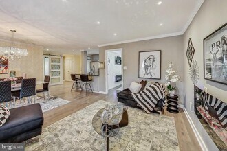 3245 Rio Dr in Falls Church, VA - Building Photo - Building Photo