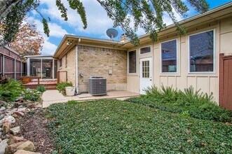 7327 Wellcrest Dr in Dallas, TX - Building Photo - Building Photo