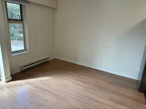 850-850 Rupert Terrace in Victoria, BC - Building Photo - Building Photo