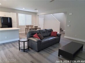 7363 London Blue Ct in Las Vegas, NV - Building Photo - Building Photo