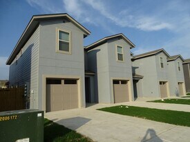 6407 Luglio Ln in San Antonio, TX - Building Photo