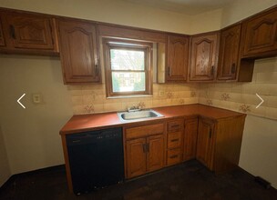 19400 Libby Rd in Maple Heights, OH - Building Photo - Building Photo