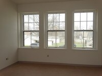 Building Photo - Jacob School Apartamentos in Louisville, Kentucky