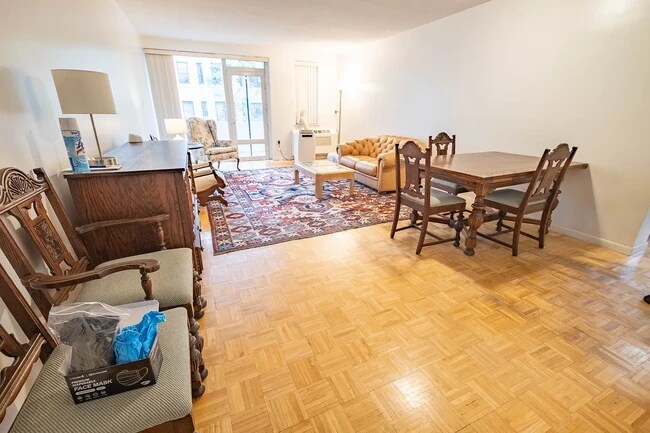 100 Marion St, Unit 31 in Brookline, MA - Building Photo - Building Photo