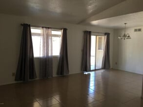 2813 N Evergreen St in Chandler, AZ - Building Photo - Building Photo