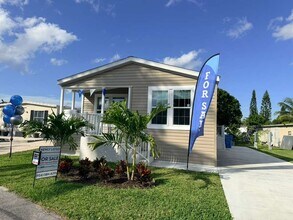 5267 SW 32nd St in Davie, FL - Foto de edificio - Building Photo