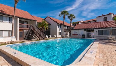 1624 Stickney Point Rd, Unit 408 in Sarasota, FL - Building Photo - Building Photo