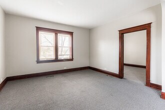 114 W Park Ave in Elmhurst, IL - Building Photo - Building Photo